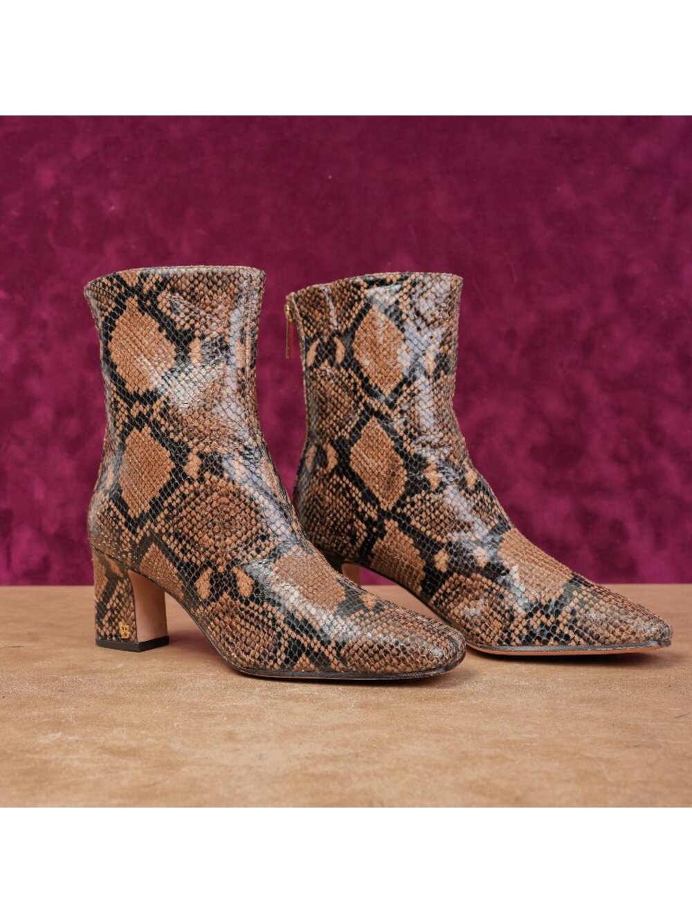 Veronica Beard Women Marla Snake Print Leather Back Zip Fashion Ankle Boots sz 6